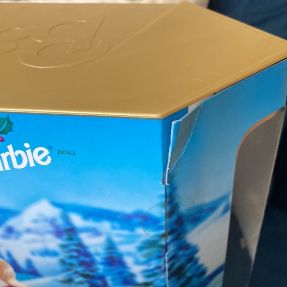 NEW IN BOX HOLIDAY CHRISTMAS BARBIE DOLL - Picture 3 of 6